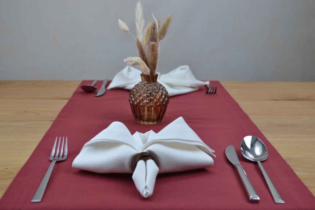 D8 färbig Tischläufer