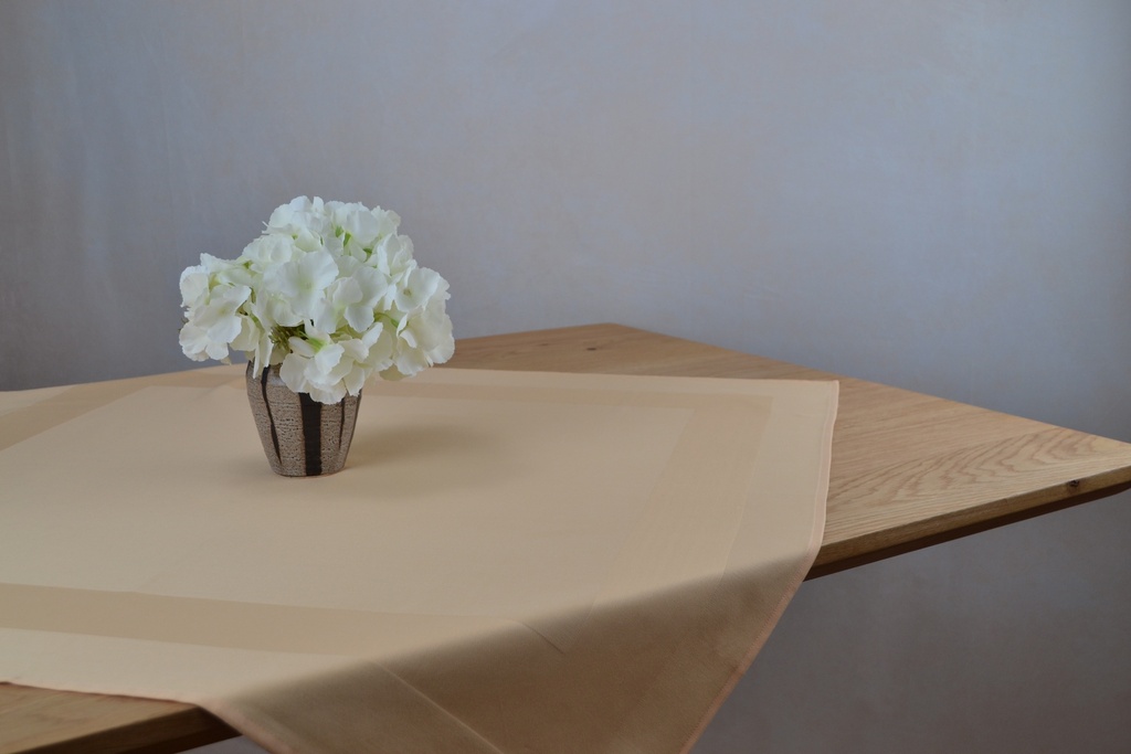 D6 färbig Mitteldecke 90x90cm